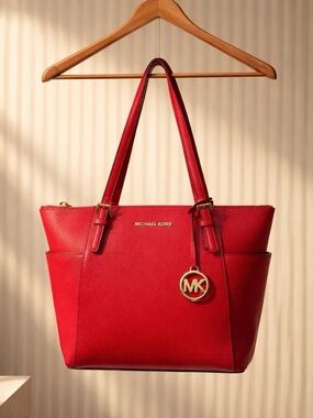 KORS
Jet Set Large Saffiano Leather Top-Zip Tote Bag